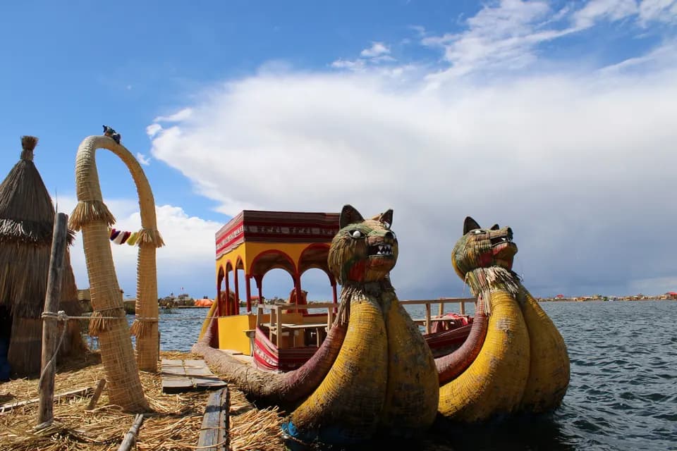 TOUR FULL DAY ISLA UROS