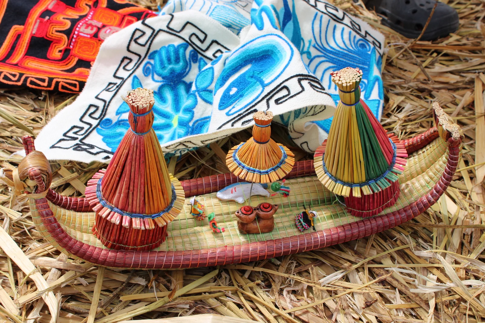 TOUR FULL DAY ISLA UROS